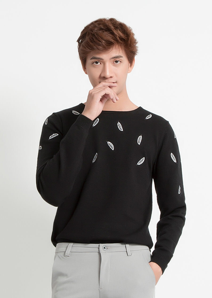 sweater with leaf print